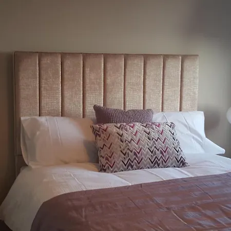 Larambla 3 Bdrm Apartment