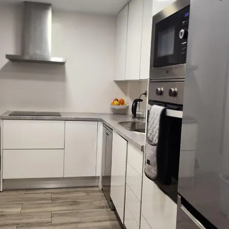 Larambla 3 Bdrm Apartamento *